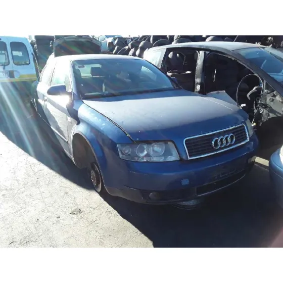 AUDI A4 BERLINA (8E) '2003 1.9 TDI AZUL