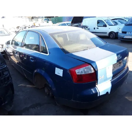AUDI A4 BERLINA (8E) '2003 1.9 TDI AZUL