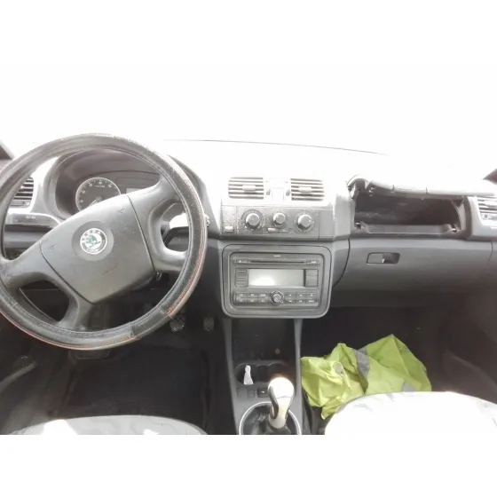 SKODA FABIA (5J2 ) '2008 *