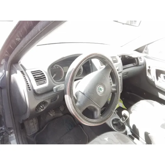 SKODA FABIA (5J2 ) '2008 *