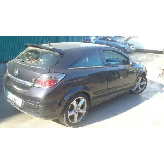 OPEL ASTRA GTC '2006 1.9 CDTI NEGRO