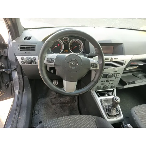 Opel ASTRA H GTC (A04) 2005