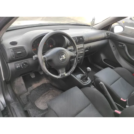 SEAT TOLEDO (1M2) '2003 * NEGRO