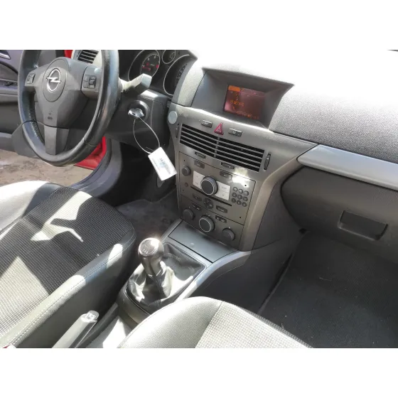 OPEL ASTRA GTC '2006 1.9 16V CDTI CAT (Z 19 DTH / LRD) ROJO