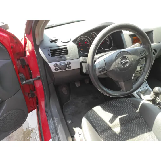 OPEL ASTRA GTC '2006 1.9 16V CDTI CAT (Z 19 DTH / LRD) ROJO