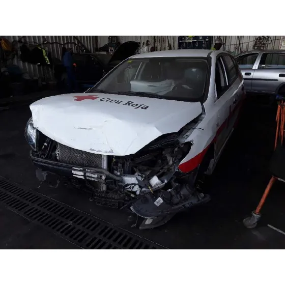 HYUNDAI I30 '2010 1.6 CRDI CAT BLANCO