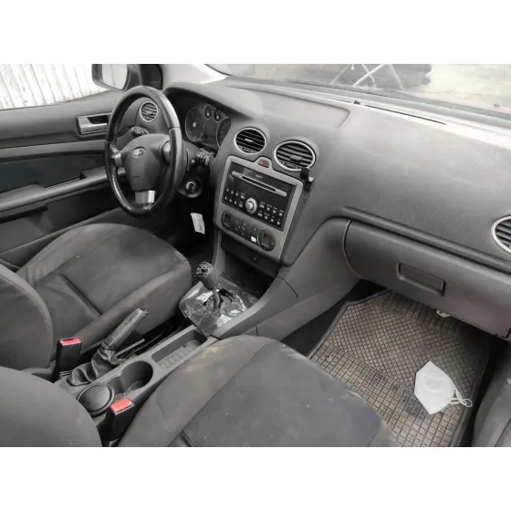FORD FOCUS BERLINA (CAP) '2006 1.8 TDCI TURBODIESEL CAT ROJO