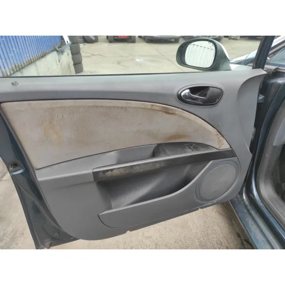 SEAT LEON (1P1) '2006 1.9 TDI AZUL