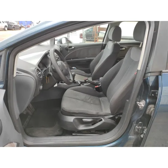 SEAT LEON (1P1) '2006 1.9 TDI AZUL