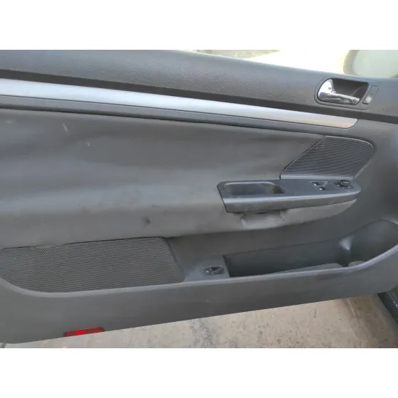 VOLKSWAGEN GOLF V BERLINA (1K1) '2005 2.0 TDI NEGRO