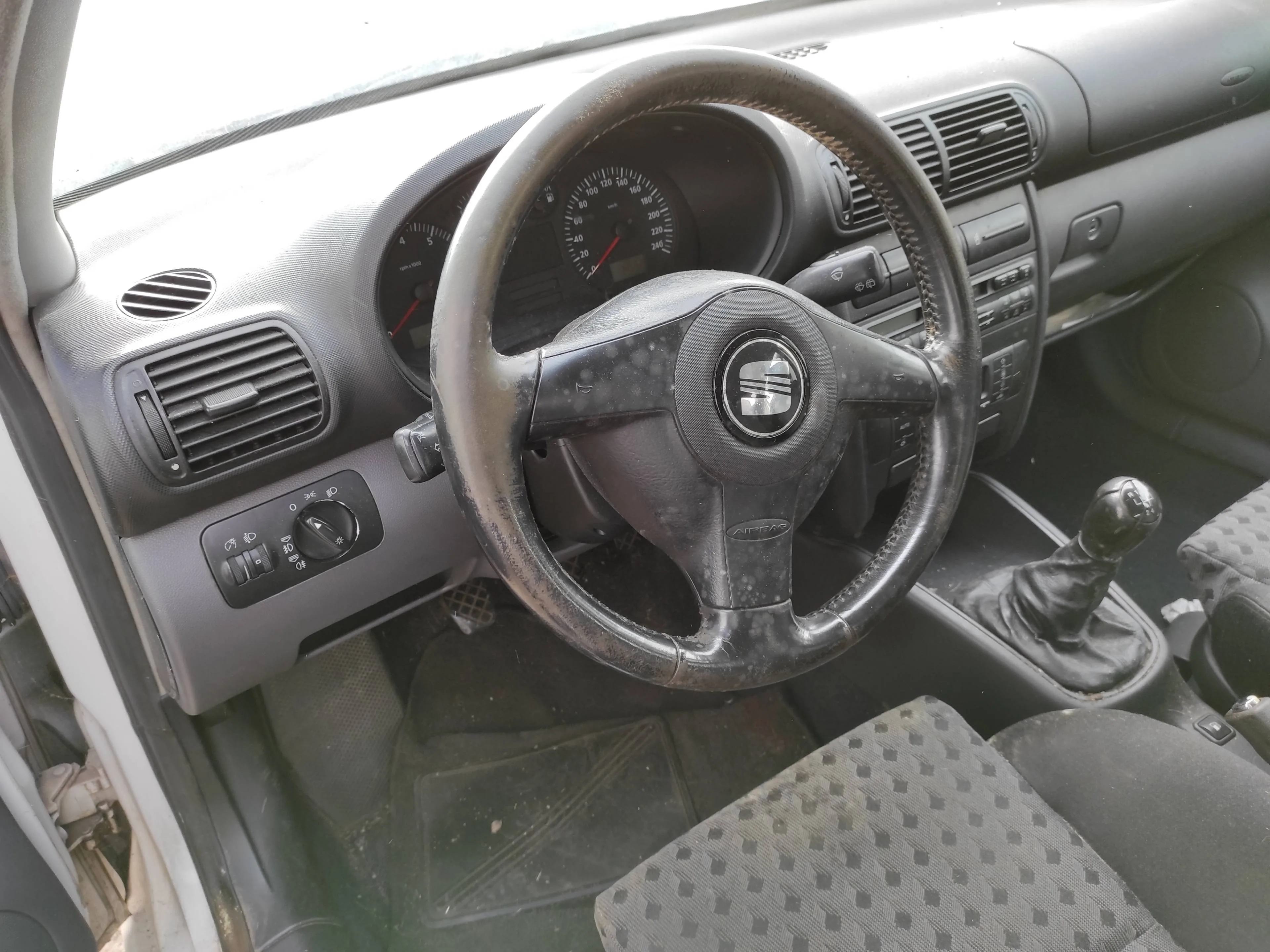 SEAT LEON (1M1) SEAT LEON (1M1) '2002 1.6 16V BLANCO 1999