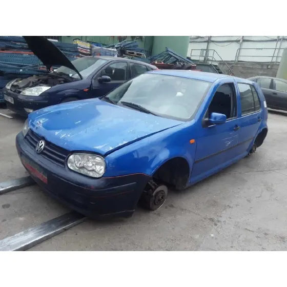 VOLKSWAGEN GOLF IV BERLINA (1J1) '1998 1.6 AZUL