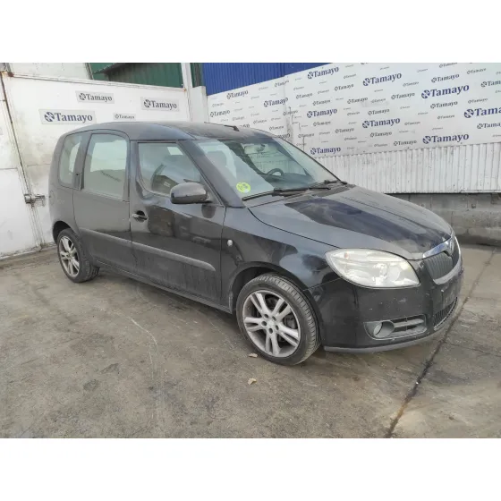 SKODA ROOMSTER (5J7) '2007 1.9 TDI NEGRO