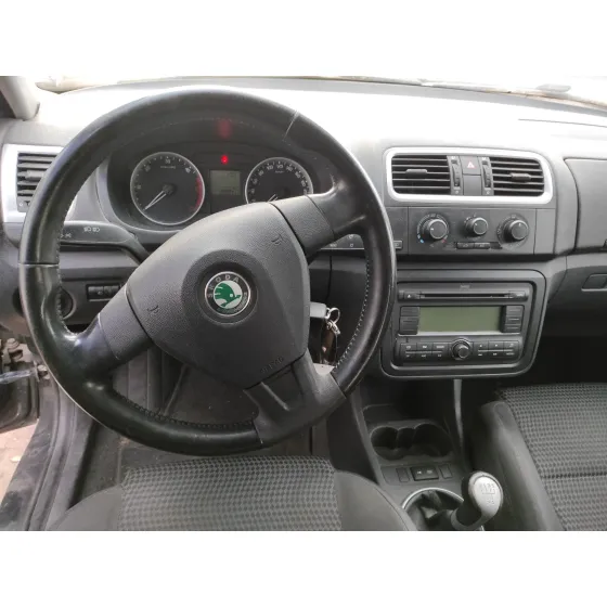 SKODA ROOMSTER (5J7) '2007 1.9 TDI NEGRO