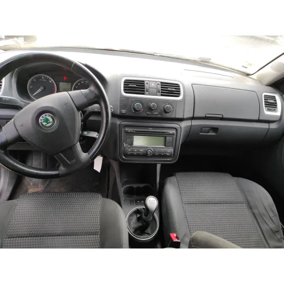 SKODA ROOMSTER (5J7) '2007 1.9 TDI NEGRO
