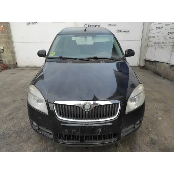 SKODA ROOMSTER (5J7) '2007 1.9 TDI NEGRO