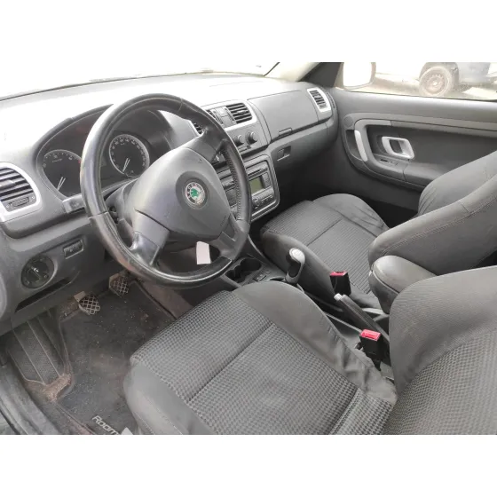 SKODA ROOMSTER (5J7) '2007 1.9 TDI NEGRO