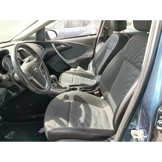 Opel ASTRA J (P10) 2009