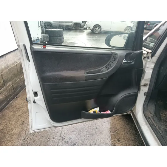 Opel ZAFIRA A MONOSPACE (T98) 2000