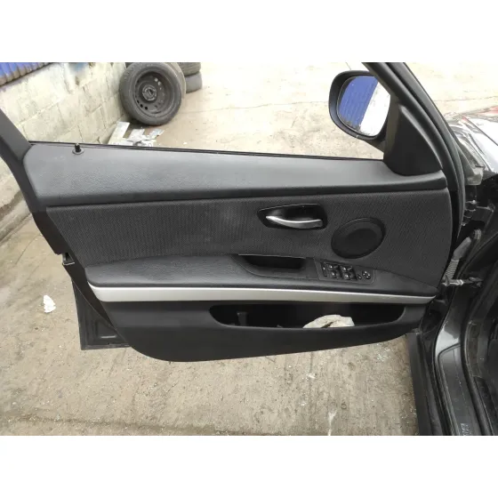 BMW SERIE 3 TOURING (E91) '2009 318D NEGRO