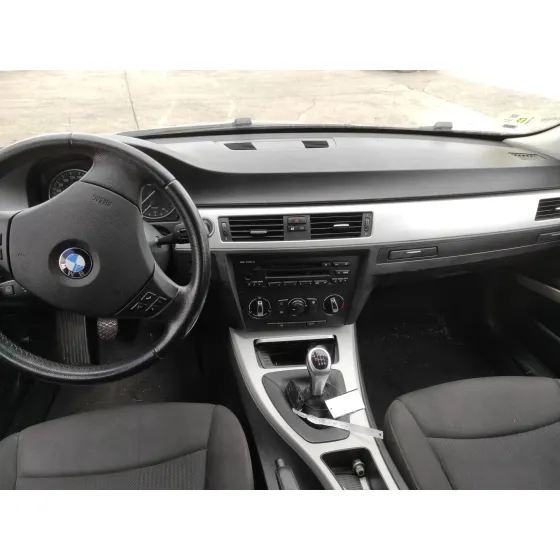BMW SERIE 3 TOURING (E91) '2009 318D NEGRO