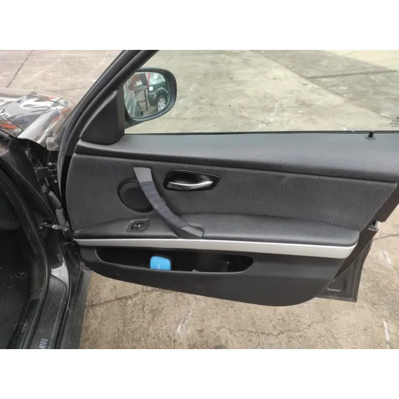 BMW SERIE 3 TOURING (E91) '2009 318D NEGRO