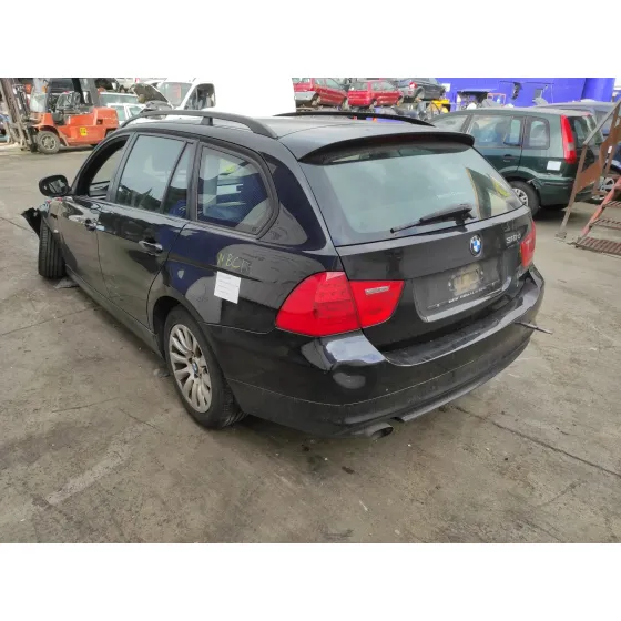 BMW SERIE 3 TOURING (E91) '2009 318D NEGRO