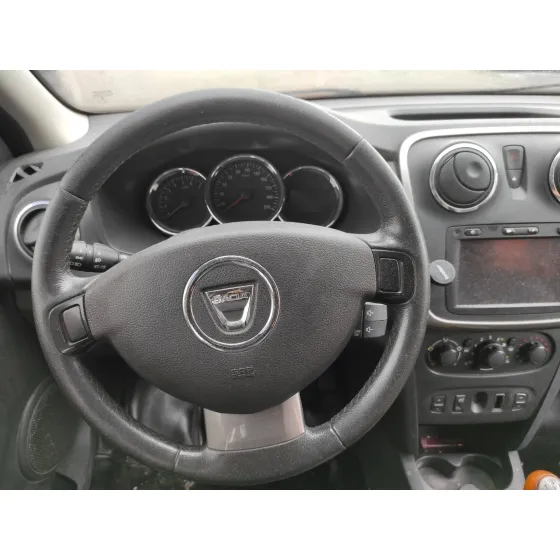 DACIA SANDERO '2014 0.9 TCE CAT ROJO