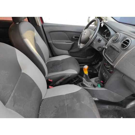 DACIA SANDERO '2014 0.9 TCE CAT ROJO