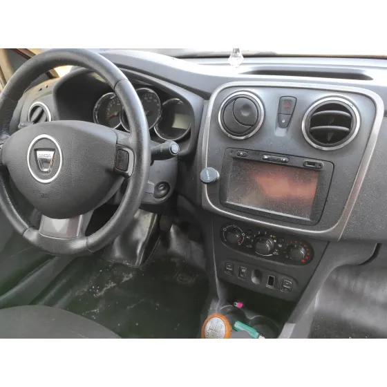 DACIA SANDERO '2014 0.9 TCE CAT ROJO