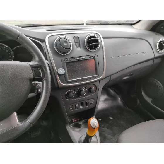 DACIA SANDERO '2014 0.9 TCE CAT ROJO