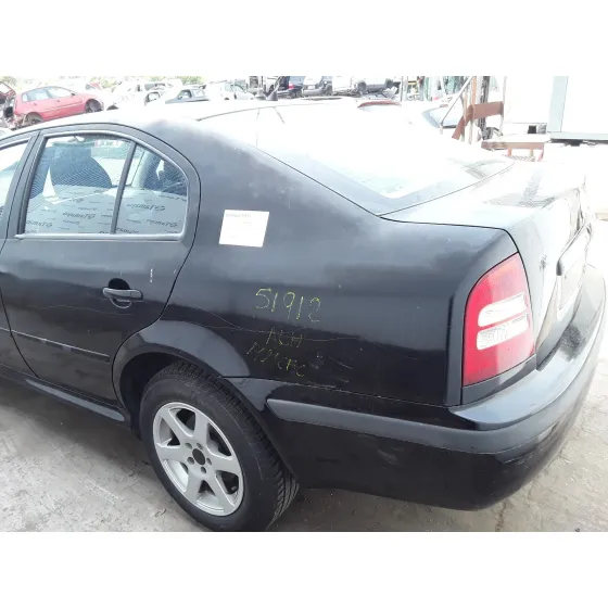 SKODA OCTAVIA BERLINA (1U2) '2001 1.9 TDI NEGRO