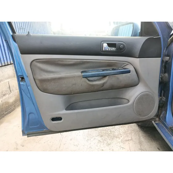Volkswagen GOLF IV (1J1) 1999