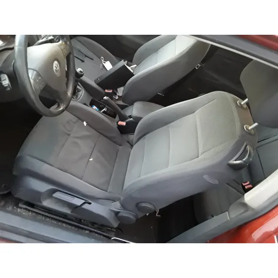 VOLKSWAGEN GOLF V BERLINA (1K1) '2005 1.6 16V FSI GRANATE