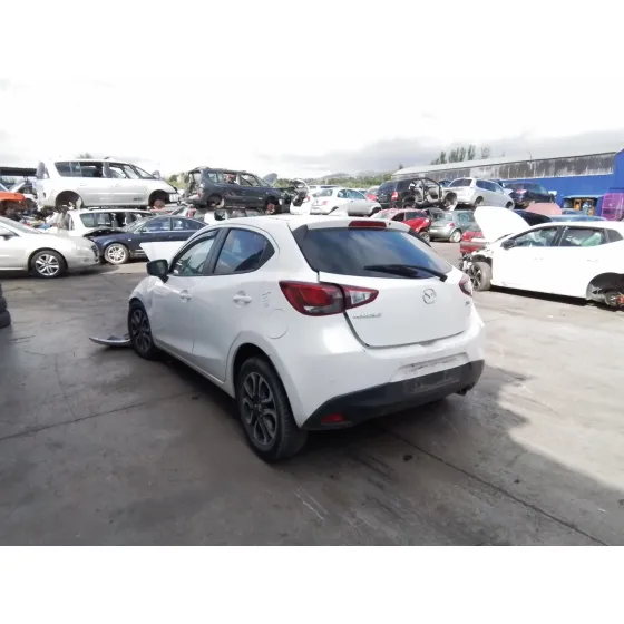 MAZDA 2 LIM. () '2018 * BLANCO