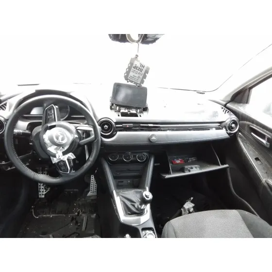 MAZDA 2 LIM. () '2018 * BLANCO