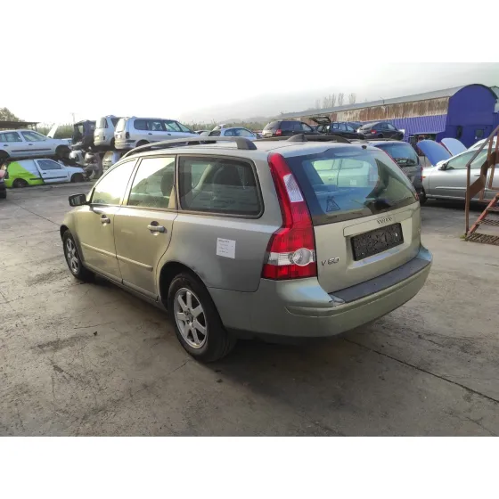 VOLVO V50 FAMILIAR '2005 * VERDE CLARO
