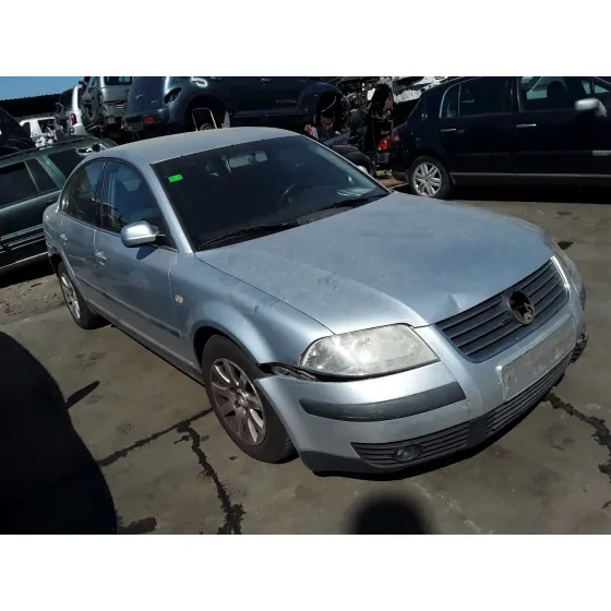 VOLKSWAGEN PASSAT BERLINA (3B3) '2001 1.9 TDI PLATA