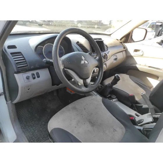MITSUBISHI L 200 (KA0/KB0) '2007 * BLANCA ROTULADA
