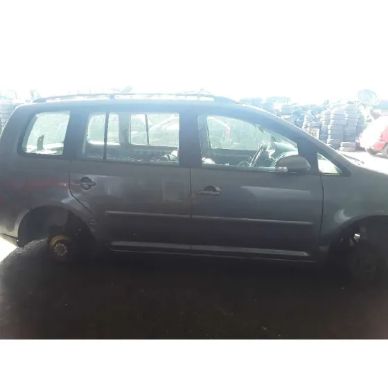 VOLKSWAGEN TOURAN (1T1) '2004 1.9 TDI GRIS
