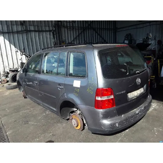 VOLKSWAGEN TOURAN (1T1) '2004 1.9 TDI GRIS