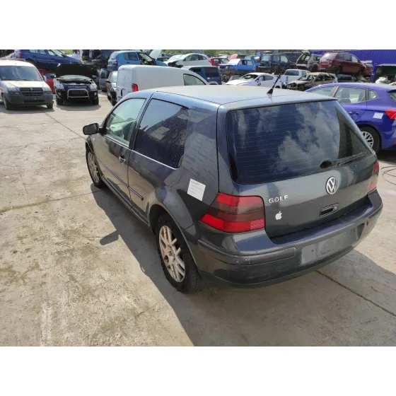 VOLKSWAGEN GOLF IV BERLINA (1J1) '2000 1.9 TDI GRIS OSCURO