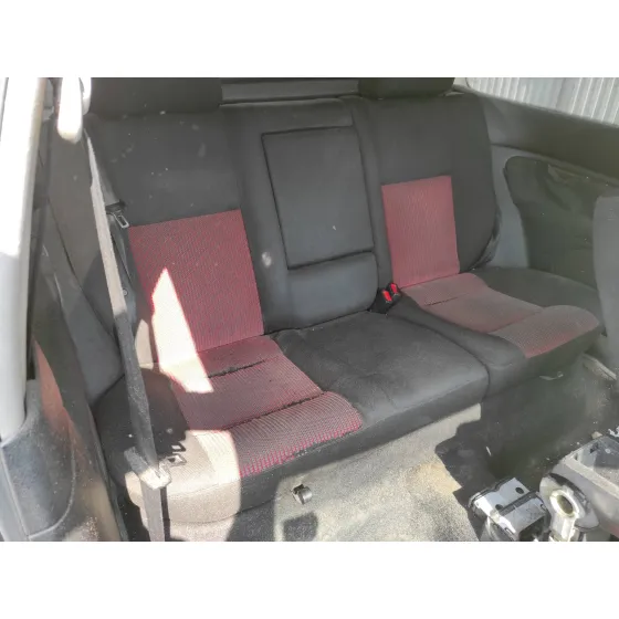 VOLKSWAGEN GOLF IV BERLINA (1J1) '2000 1.9 TDI GRIS OSCURO
