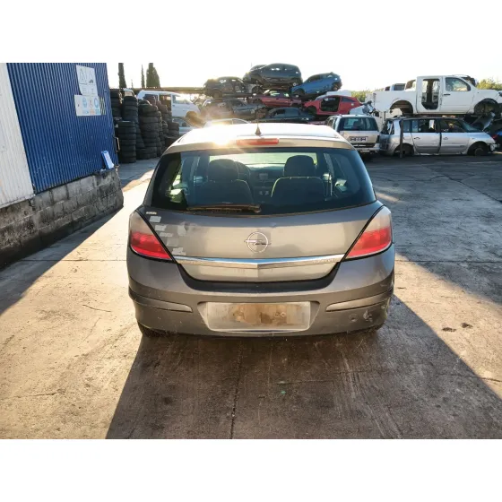 Opel ASTRA H (A04) 2004