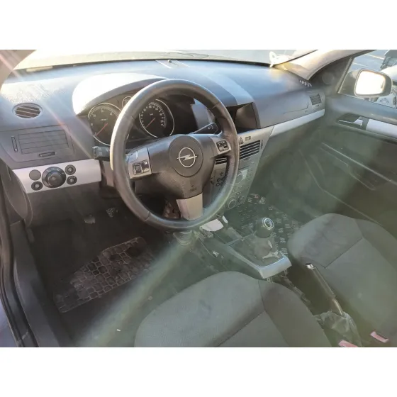 Opel ASTRA H (A04) 2004
