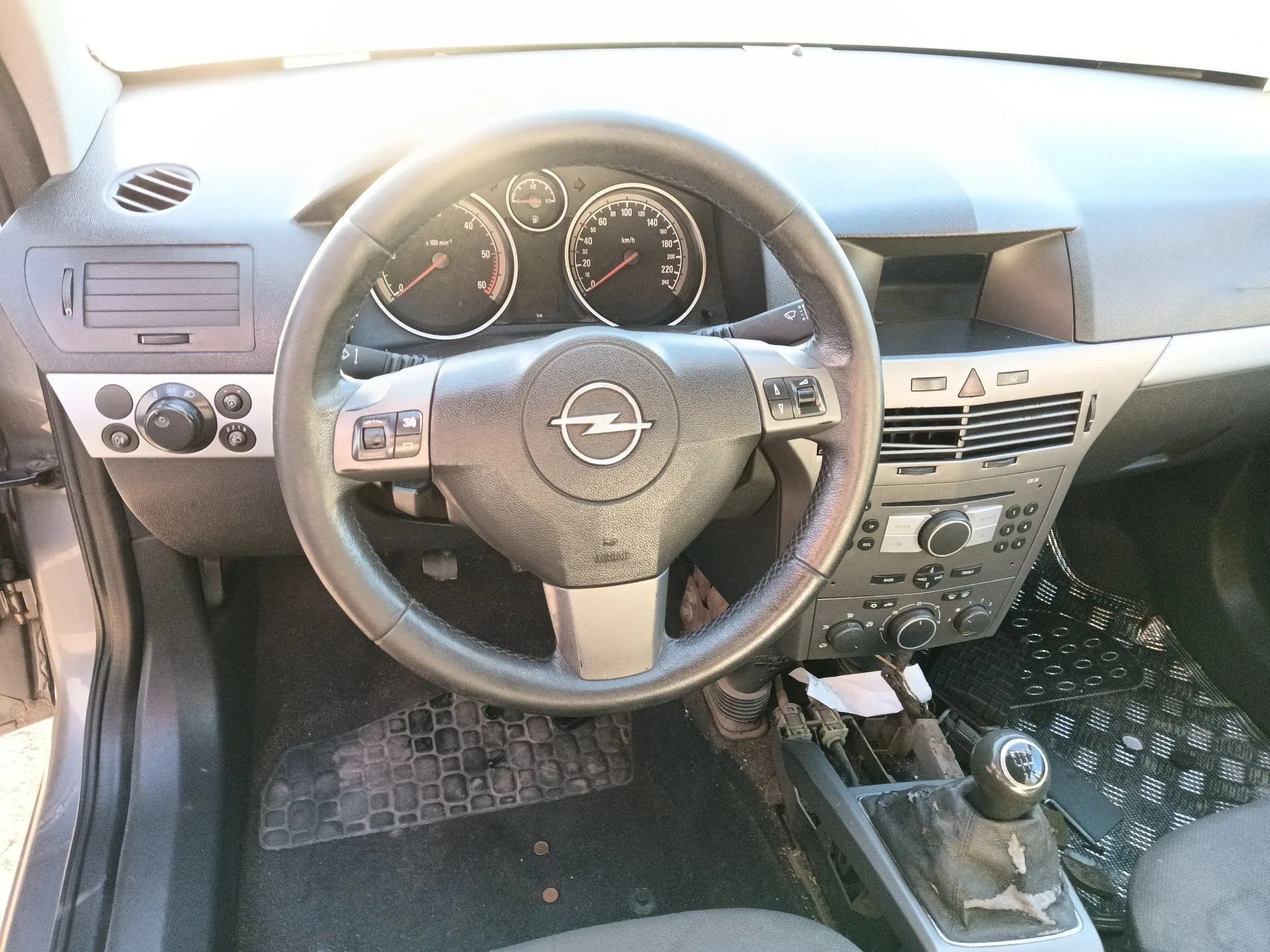 OPEL ASTRA H (A04)  2004