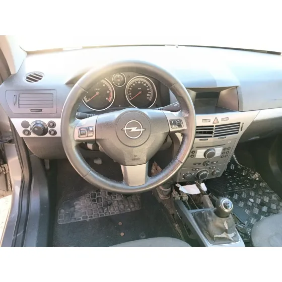 Opel ASTRA H (A04) 2004