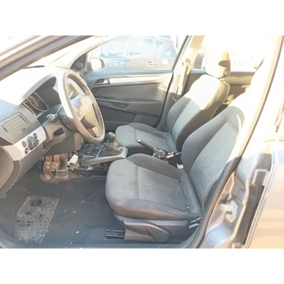 Opel ASTRA H (A04) 2004