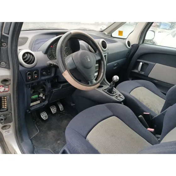Peugeot 1007 (KM_) 2005