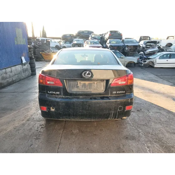 Lexus IS II (_E2_) 2005